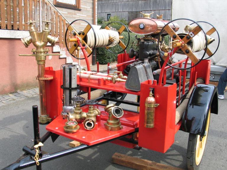 Feuerwehr Lafette mit Robel TS8/8 der Alters- und Ehrenabteilung Okriftel